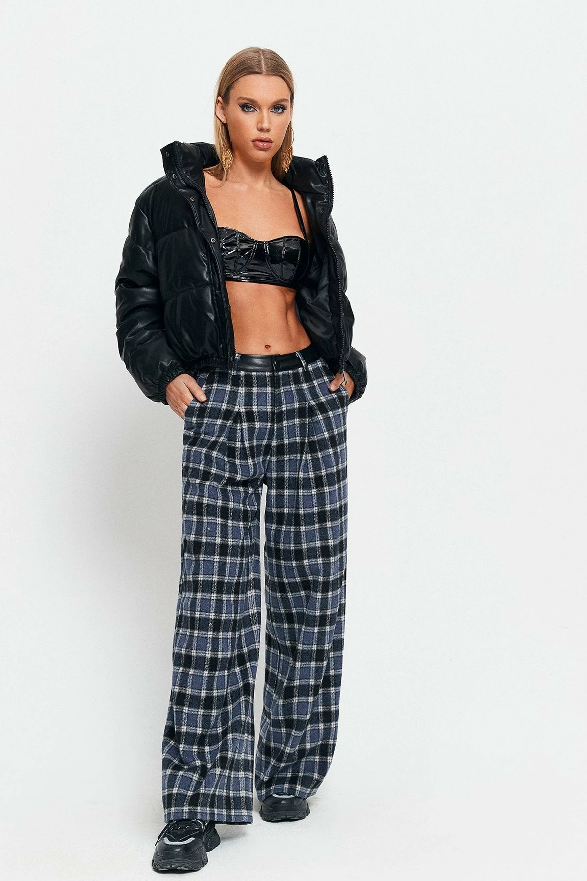 SOLADO Low Waist Check Print PU Leather Splicing Straight Pants 6 SOLADO Low Waist Check Print PU Leather Splicing Straight Pants - Image 4