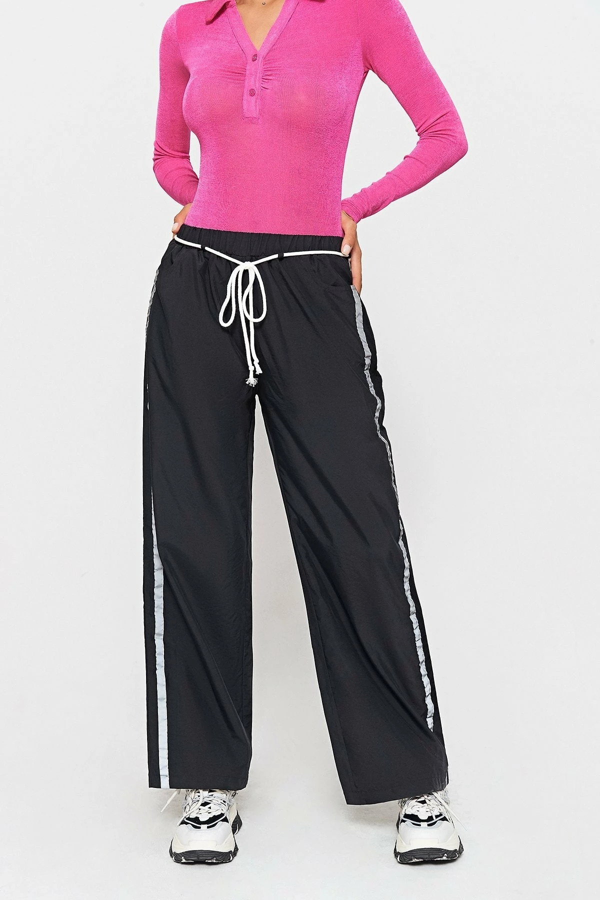 Solado High Waist Drawstring Colorblock Wide Leg Pants 3 Solado High Waist Drawstring Colorblock Wide Leg Pants