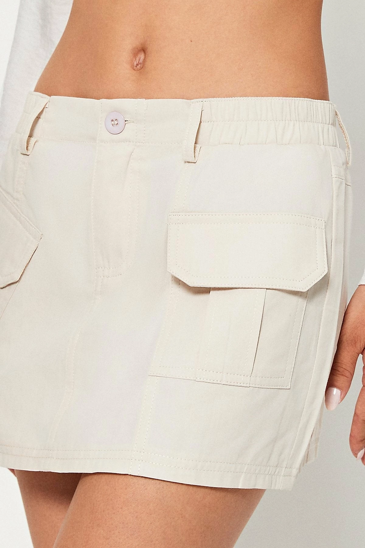 Solado Low Waist Pocket Patched Solid Cargo Skirt 4 Solado Low Waist Pocket Patched Solid Cargo Skirt - Image 2