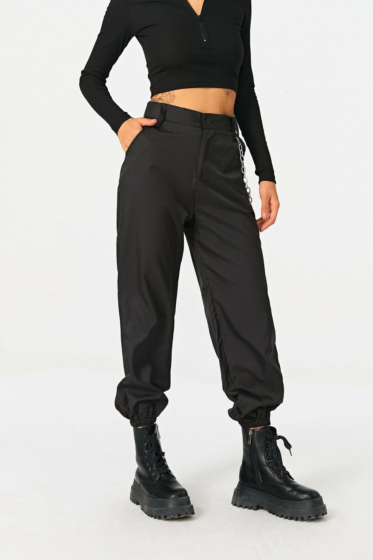 Solado High Waist Dual Pocket Chain Decor Cargo Pants 4 Solado High Waist Dual Pocket Chain Decor Cargo Pants - Image 2