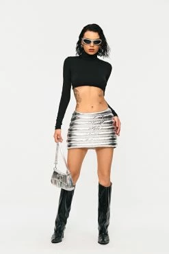 Solado Low Waist Boxy Padded Sheen Mini Skirt 11 Solado Low Waist Boxy Padded Sheen Mini Skirt -solado Sales Store jpeg 3256c5da ec9c 4896 b175 25efb283b016 1800x1800