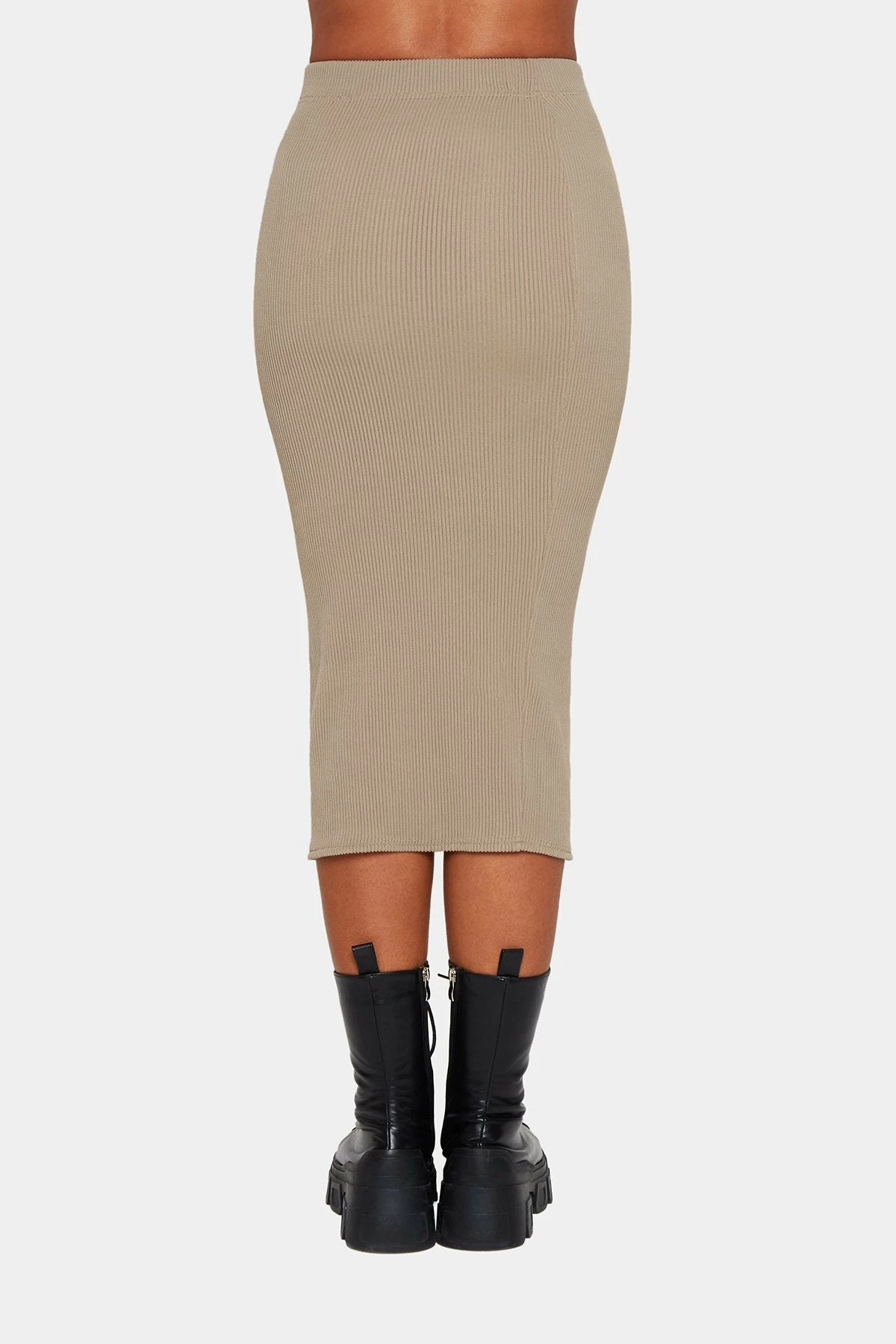 SOLADO Button Front Ribbed Knit Bodycon Midi Skirt 9 SOLADO Button Front Ribbed Knit Bodycon Midi Skirt - Image 7