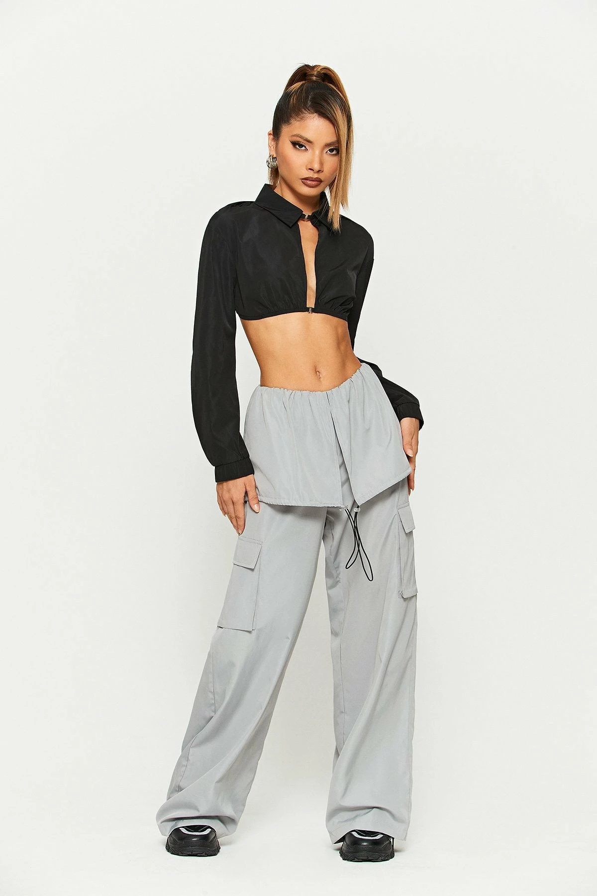 SOLADO Layered Drawstring Pocket Patched Wide Leg Pants 5 SOLADO Layered Drawstring Pocket Patched Wide Leg Pants - Image 3