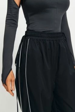 SOLADO Tie Detail Colorblock Trim Straight Cargo Pants -solado Sales Store jpeg 5749cb9d 0f67 4974 bea1 fbe0e0d69d6d 1800x1800