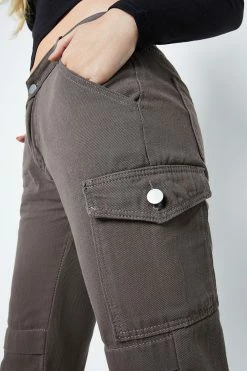 Solado Low Waist Pocket Patched Cargo Straight Leg Jeans -solado Sales Store jpeg 58c34633 9a15 4c7e 8b4b c02f831bcf0d 1800x1800