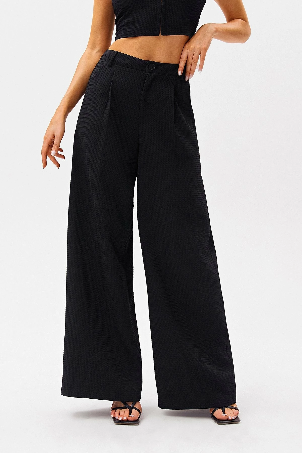 SOLADO Waffle Knit Low Waist Dual Pocket Wide Leg Pants 3 SOLADO Waffle Knit Low Waist Dual Pocket Wide Leg Pants