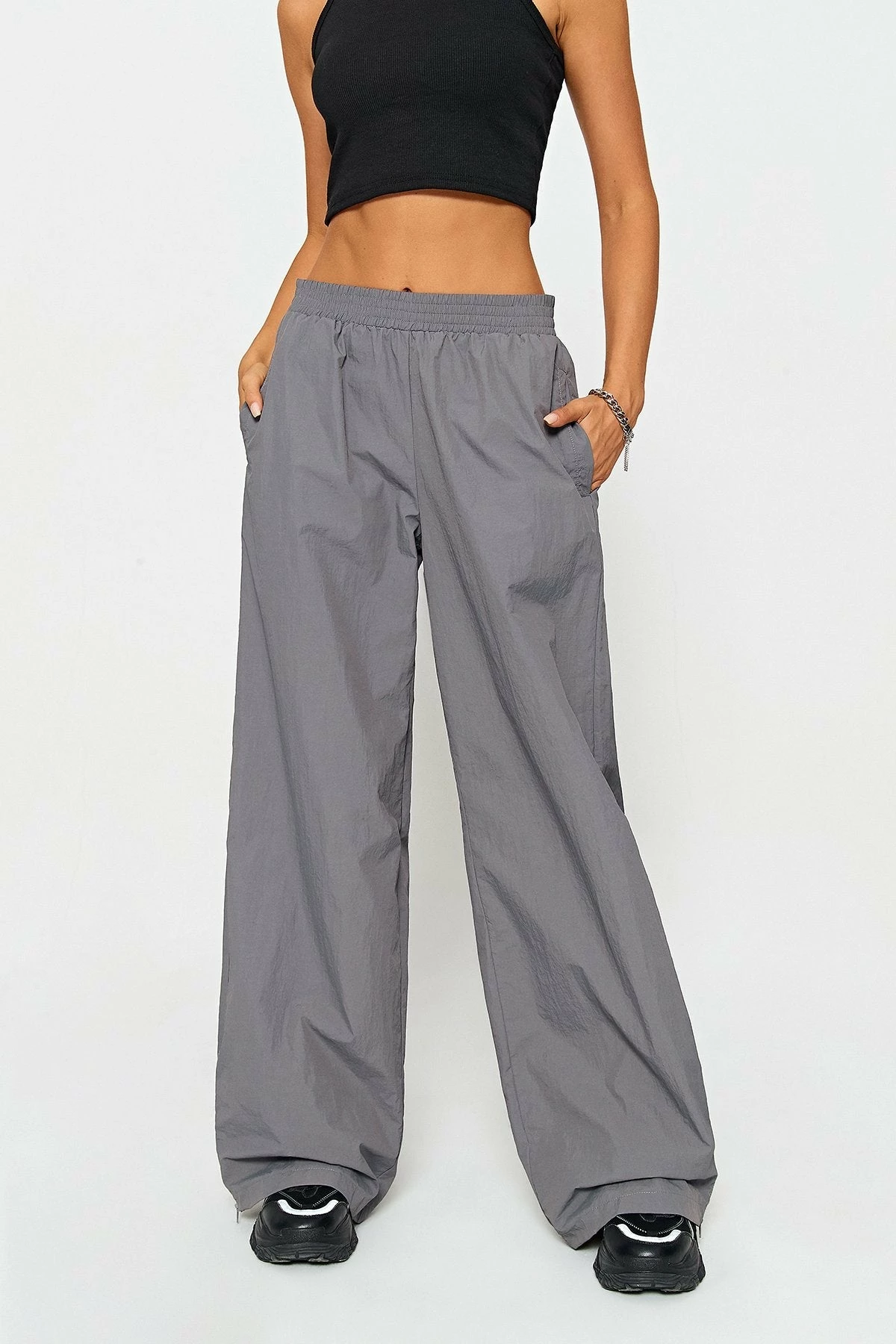 SOLADO Zipper Decor Split Hem Dual Pocket Straight Pants 4 SOLADO Zipper Decor Split Hem Dual Pocket Straight Pants - Image 2