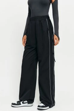 SOLADO Tie Detail Colorblock Trim Straight Cargo Pants -solado Sales Store jpeg 5d645626 1da8 46eb 8f77 83fdbee412f6 1800x1800