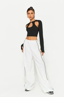 SOLADO Colorblock Trim Oversize Wide Leg Pants 10 SOLADO Colorblock Trim Oversize Wide Leg Pants -solado Sales Store jpeg 62b775c4 0fd9 48f2 90f1 971fa5e18ec6 1800x1800