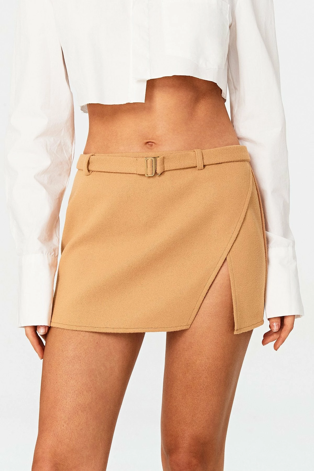 SOLADO Woolen Low Waist Split Hem A-Line Mini Skirt With Belt 3 SOLADO Woolen Low Waist Split Hem A-Line Mini Skirt With Belt