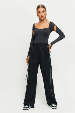 SOLADO Tie Detail Colorblock Trim Straight Cargo Pants -solado Sales Store jpeg 67a6eefd 1b45 4380 846c 6b095065c298 1800x1800