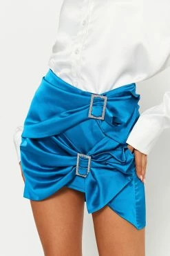 SOLADO Satin Rhinestone Buckled Decor Ruched Mini Skirt