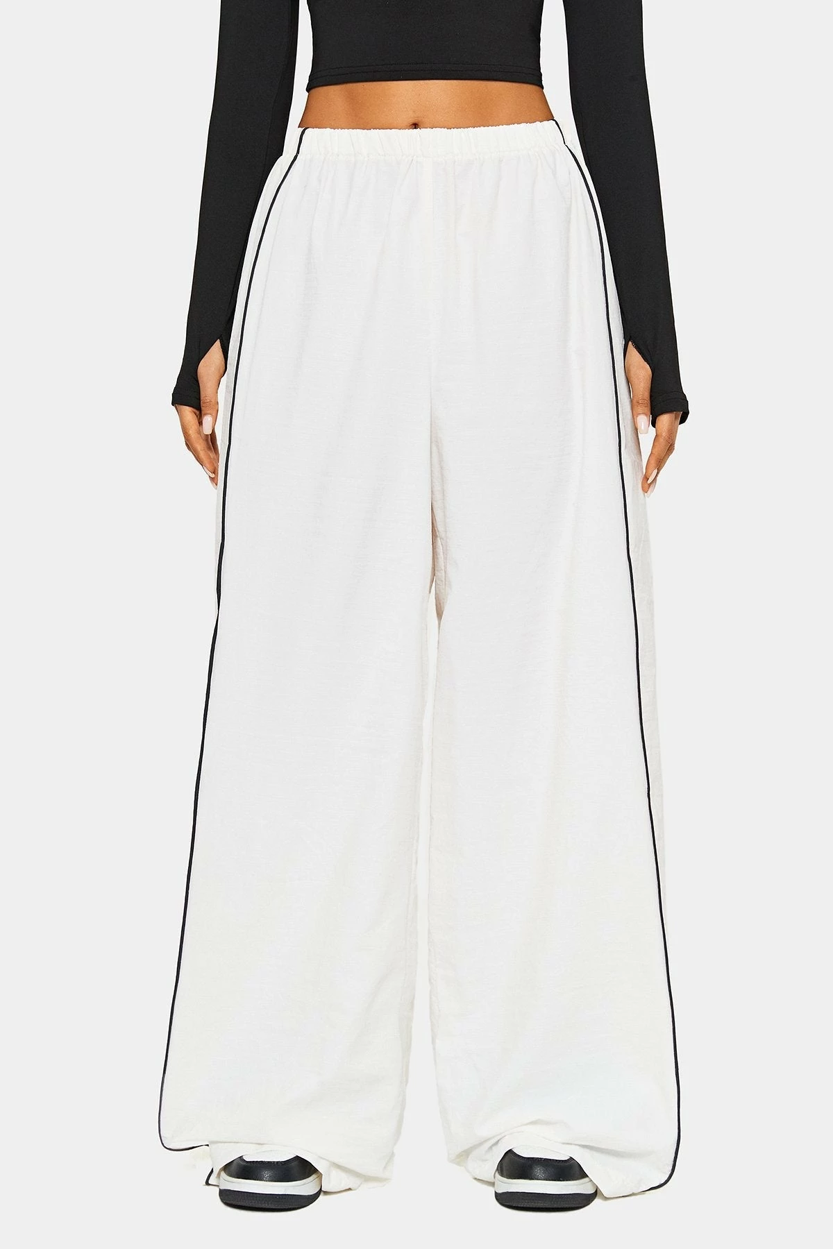SOLADO Colorblock Trim Oversize Wide Leg Pants 7 SOLADO Colorblock Trim Oversize Wide Leg Pants - Image 6