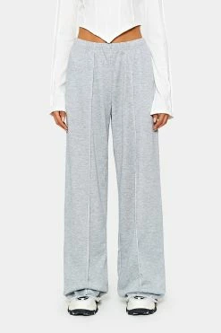 SOLADO Seam Detail Dual Pocket Solid Straight Pants 14 SOLADO Seam Detail Dual Pocket Solid Straight Pants -solado Sales Store jpeg 7481077e 9f62 418d 93c7 3982d6a84685 1800x1800