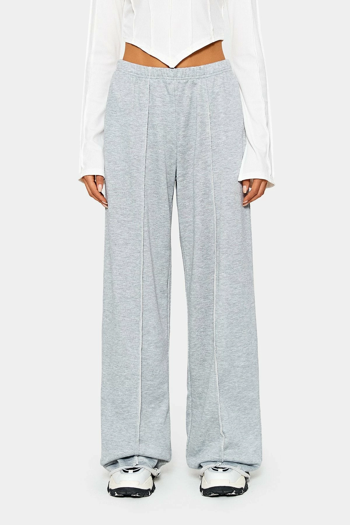 SOLADO Seam Detail Dual Pocket Solid Straight Pants 8 SOLADO Seam Detail Dual Pocket Solid Straight Pants - Image 6