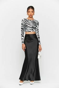 SOLADO Low Waist Split Hem Mermaid Satin Maxi Skirt 11 SOLADO Low Waist Split Hem Mermaid Satin Maxi Skirt -solado Sales Store jpeg 7bfd0e54 838c 42af b023 9277affb0f1e 1800x1800
