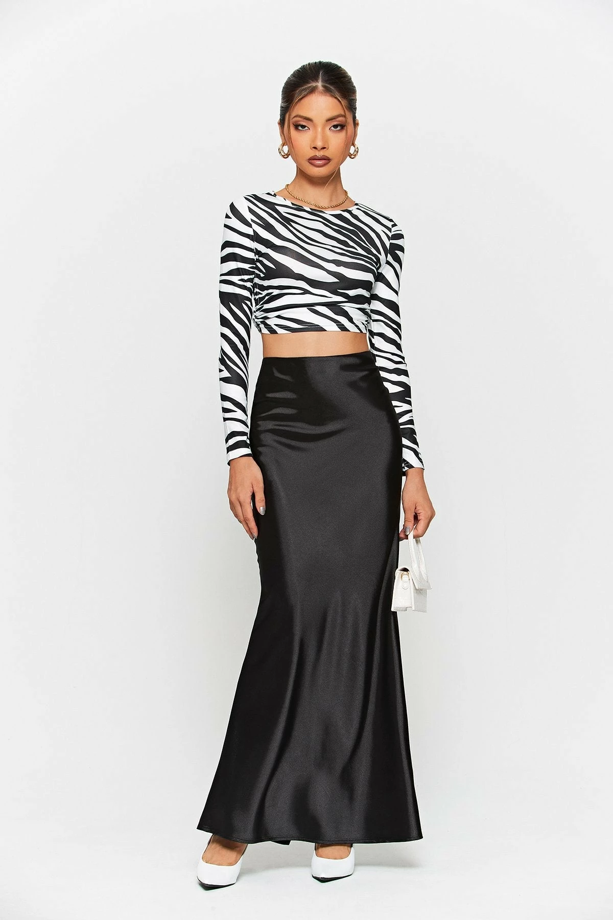SOLADO Low Waist Split Hem Mermaid Satin Maxi Skirt 5 SOLADO Low Waist Split Hem Mermaid Satin Maxi Skirt - Image 3