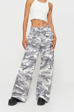 SOLADO Low Waist Camo Print Pocket Patched Straight Pants