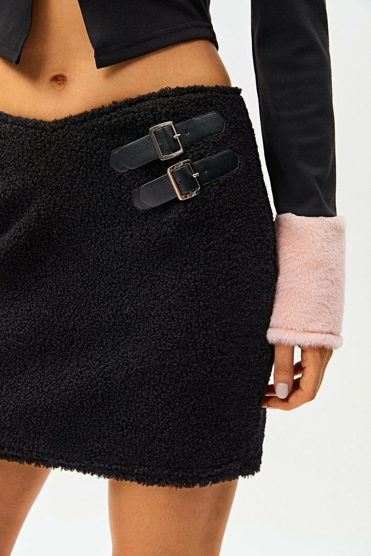 SOLADO Asymmetrical Waist Buckled Detail Teddy Mini Skirt 7 SOLADO Asymmetrical Waist Buckled Detail Teddy Mini Skirt - Image 5