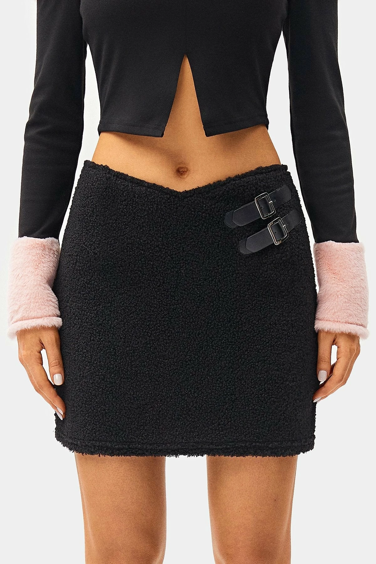 SOLADO Asymmetrical Waist Buckled Detail Teddy Mini Skirt 8 SOLADO Asymmetrical Waist Buckled Detail Teddy Mini Skirt - Image 6