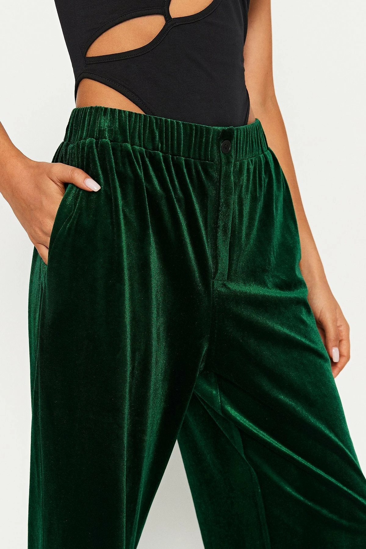 SOLADO Low Waist Dual Pocket Velvet Straight Pants 7 SOLADO Low Waist Dual Pocket Velvet Straight Pants - Image 5
