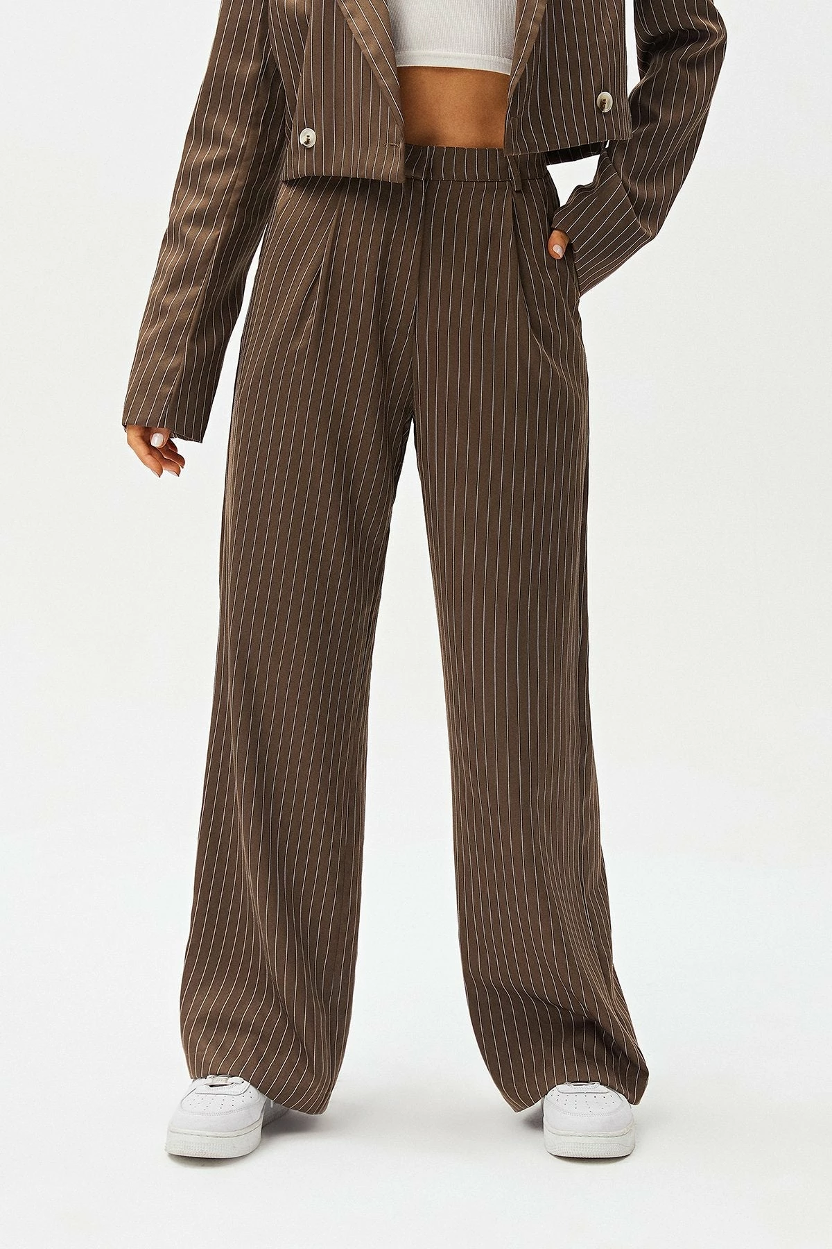SOLADO Low Waist Stripe Print Dual Pocket Suit Pants 3 SOLADO Low Waist Stripe Print Dual Pocket Suit Pants