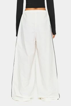 SOLADO Colorblock Trim Oversize Wide Leg Pants 14 SOLADO Colorblock Trim Oversize Wide Leg Pants -solado Sales Store jpeg a5a2f10a 7cce 456b 8f54 9674923bf86c 1800x1800