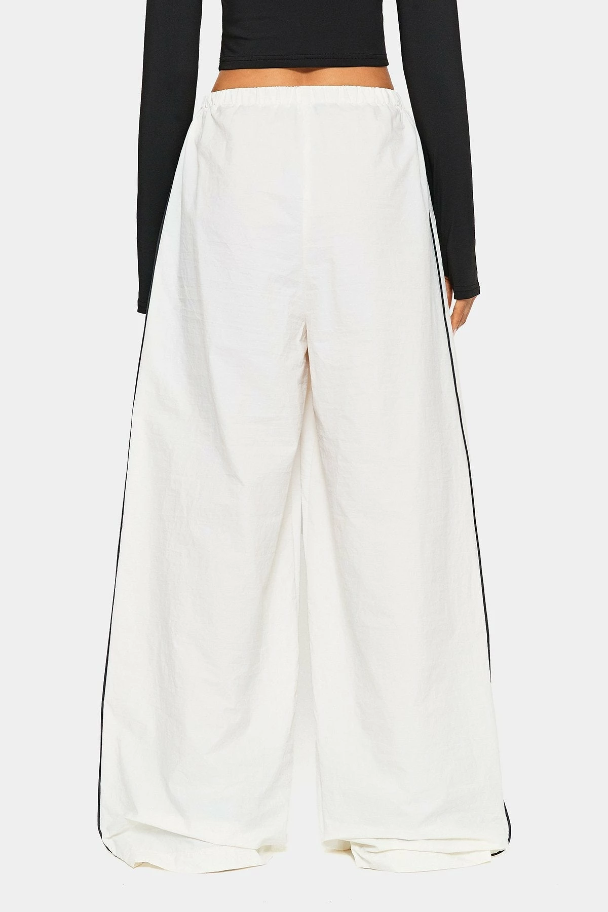 SOLADO Colorblock Trim Oversize Wide Leg Pants 8 SOLADO Colorblock Trim Oversize Wide Leg Pants - Image 7