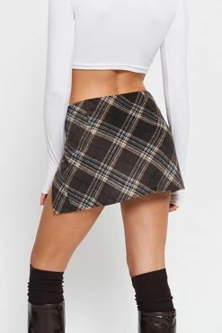 SOLADO Low Waist Check Print Split Hem Mini Skirt -solado Sales Store jpeg a6cb647d c21a 43e7 a910 1d9dc28e5e98 1800x1800