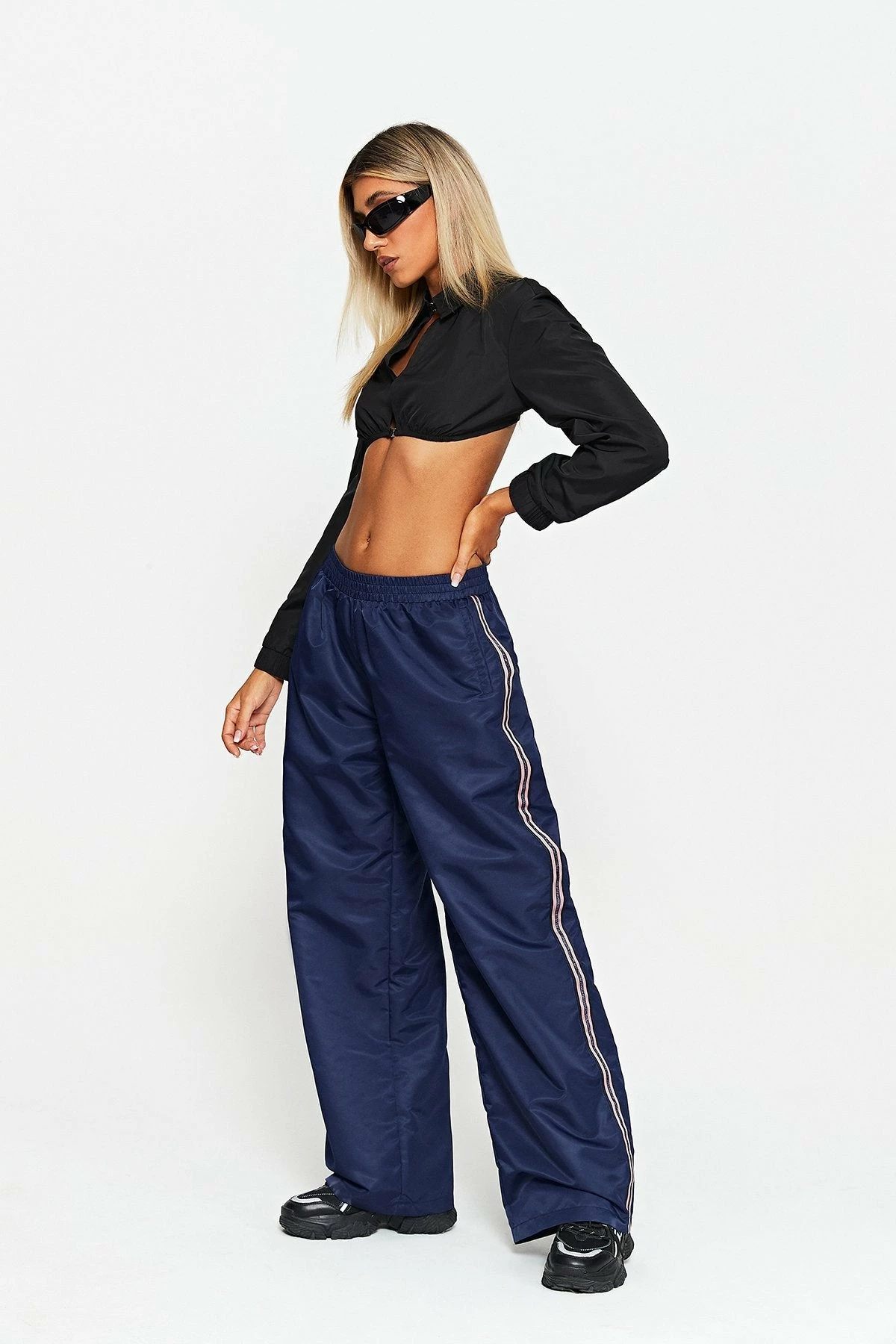SOLADO Dual Pocket Colorblock Trim Wide Leg Pants 6 SOLADO Dual Pocket Colorblock Trim Wide Leg Pants - Image 4