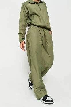 Solado High Waist Dual Pocket Solid Straight Joggers