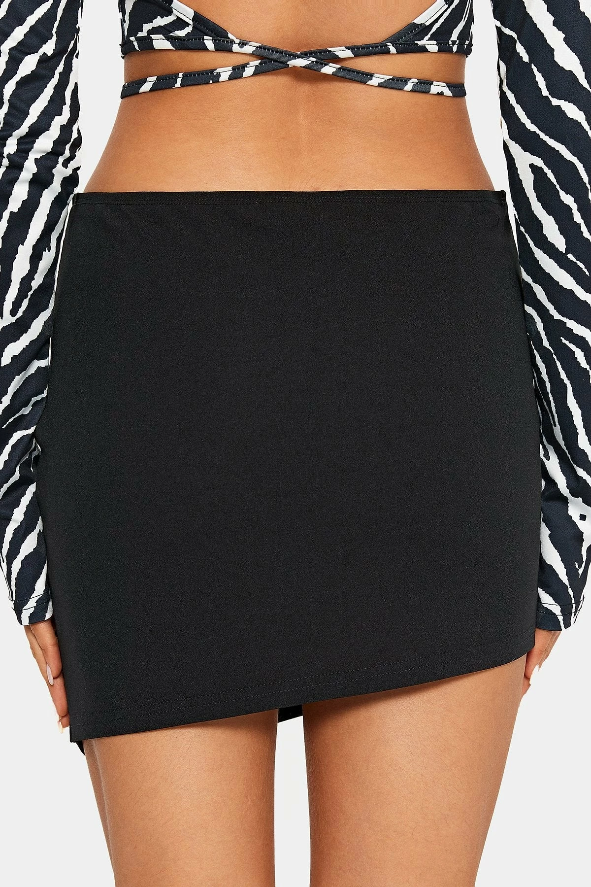 SOLADO Wrap Hem Ruched Bodycon Mini Skirt 9 SOLADO Wrap Hem Ruched Bodycon Mini Skirt - Image 7