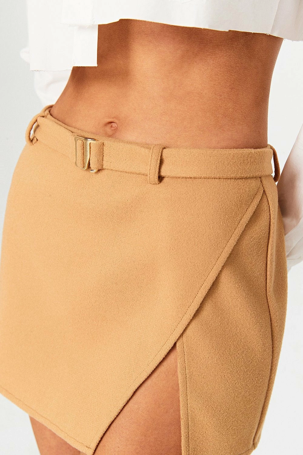 SOLADO Woolen Low Waist Split Hem A-Line Mini Skirt With Belt 4 SOLADO Woolen Low Waist Split Hem A-Line Mini Skirt With Belt - Image 2