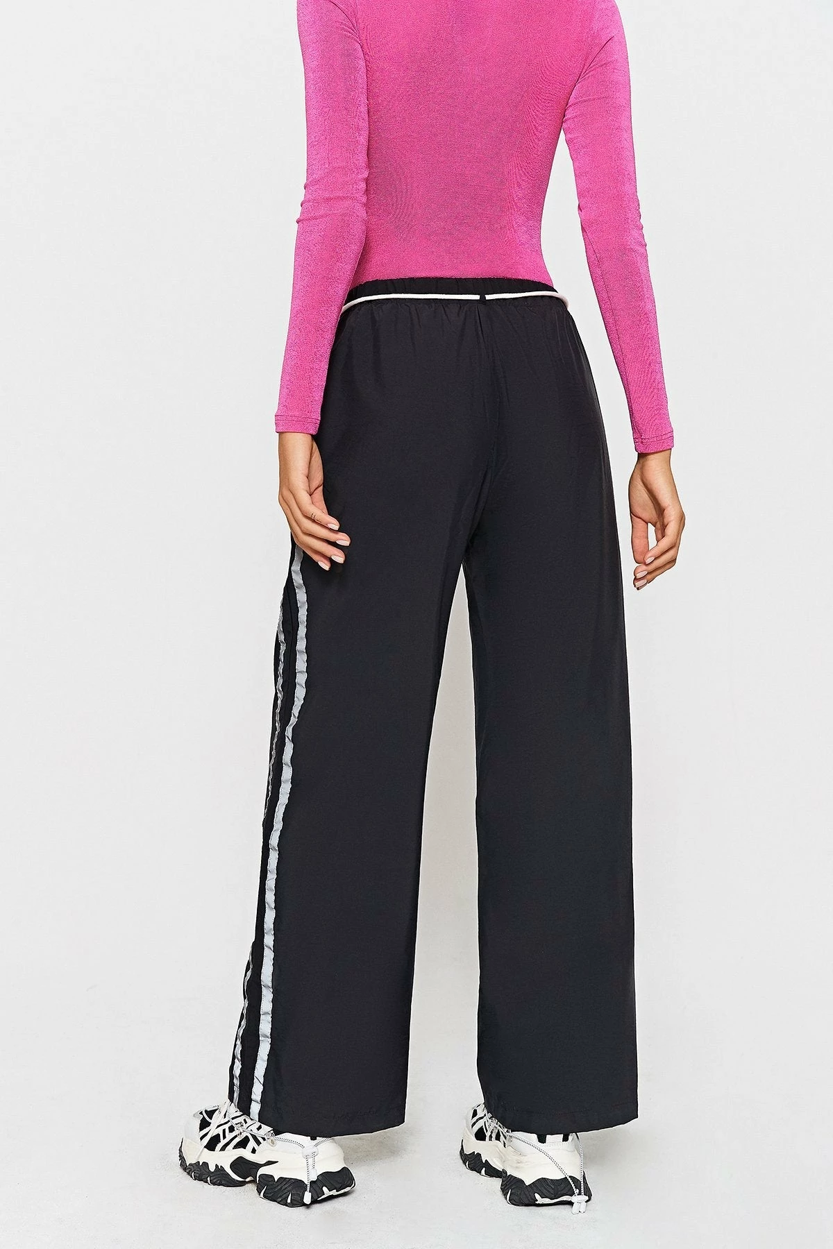 Solado High Waist Drawstring Colorblock Wide Leg Pants 5 Solado High Waist Drawstring Colorblock Wide Leg Pants - Image 3