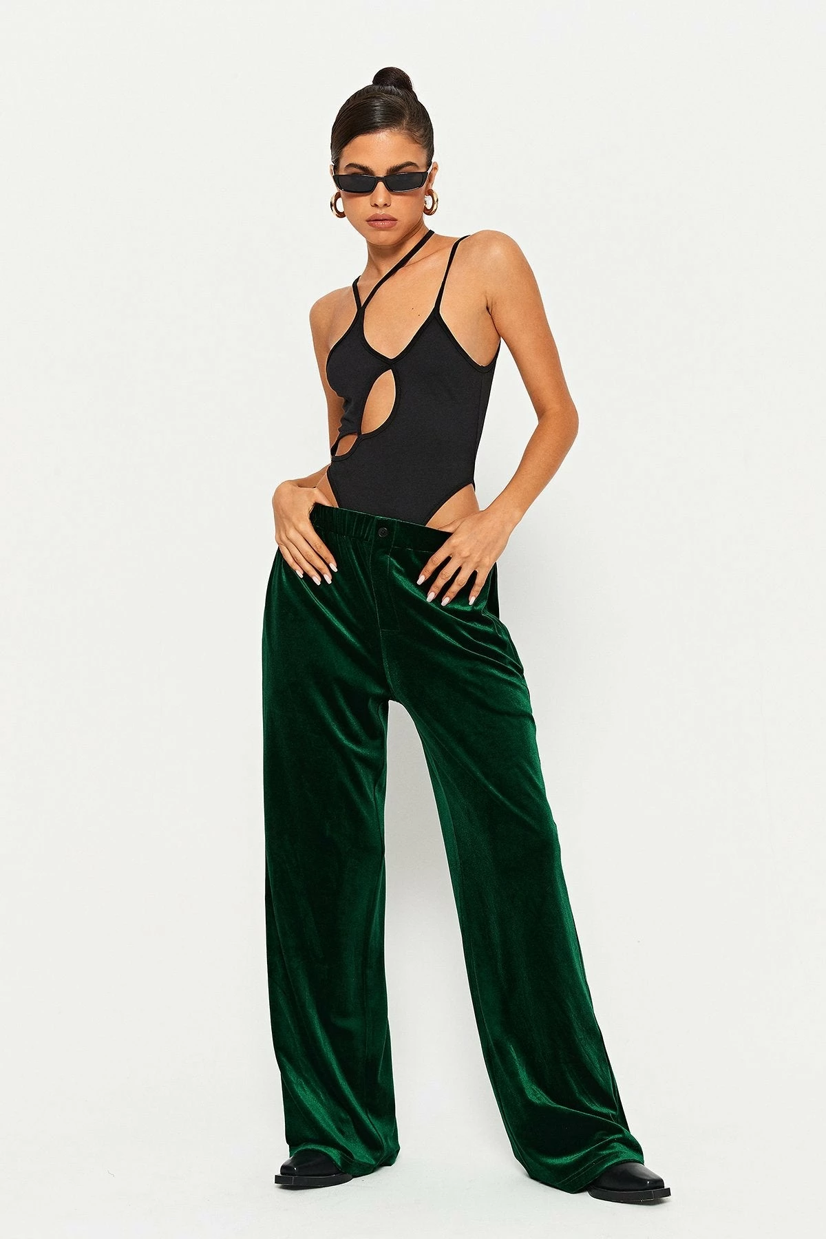 SOLADO Low Waist Dual Pocket Velvet Straight Pants 4 SOLADO Low Waist Dual Pocket Velvet Straight Pants - Image 2