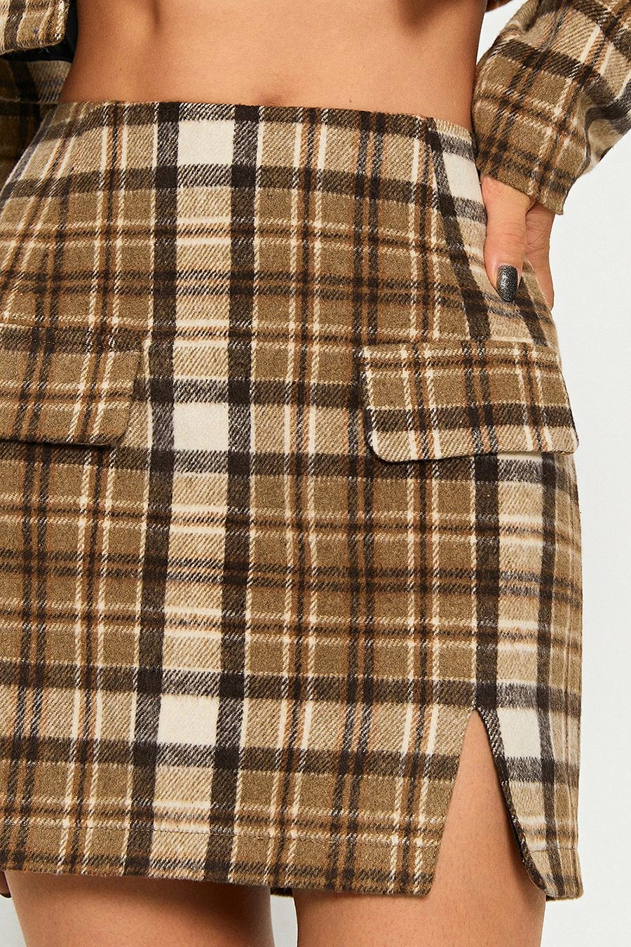 SOLADO High Waist Check Print Split Hem Mini Skirt 4 SOLADO High Waist Check Print Split Hem Mini Skirt - Image 2