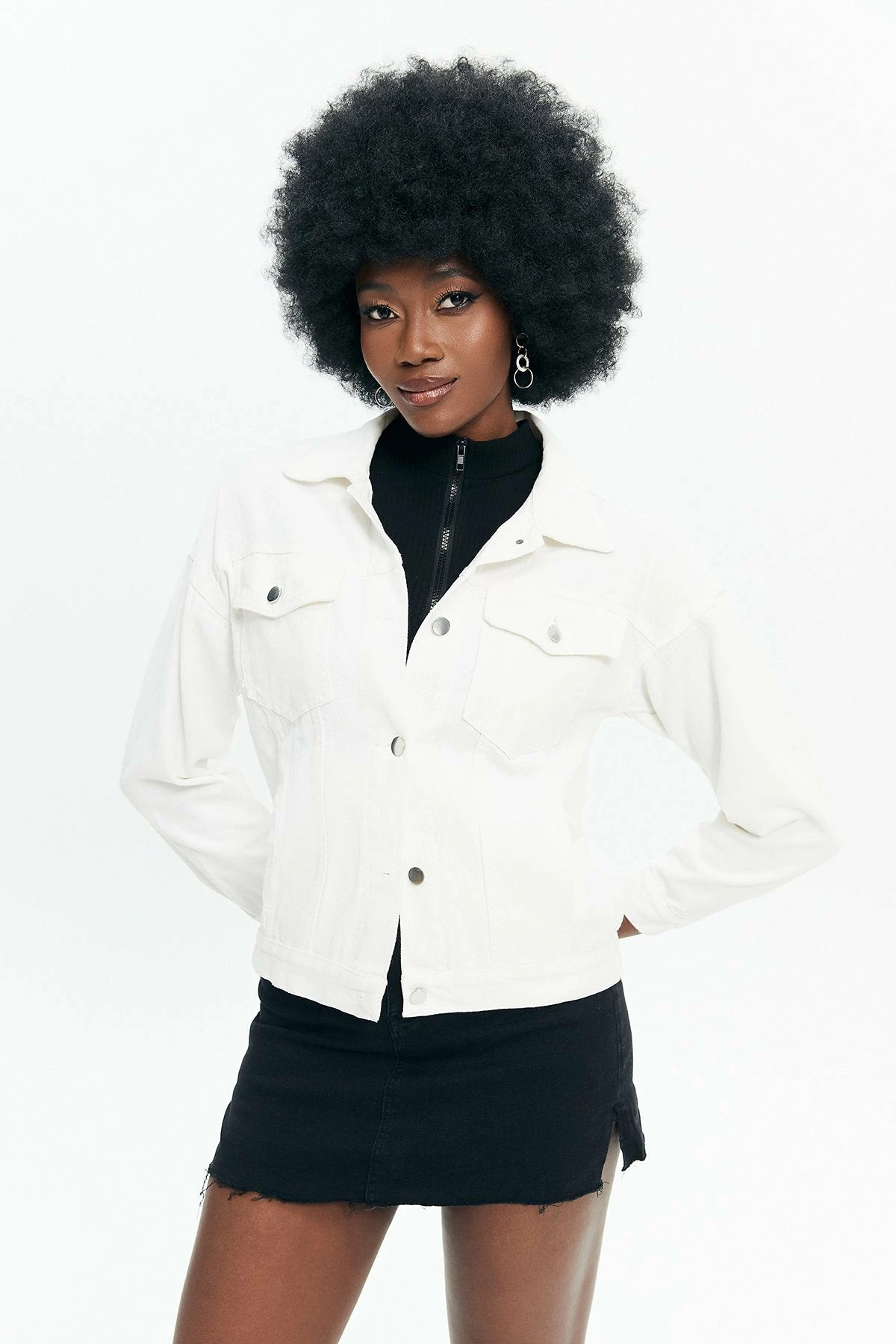 Solado Lapel Neck Button Front Pocket Patched Denim Jacket 5 Solado Lapel Neck Button Front Pocket Patched Denim Jacket - Image 3